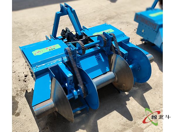 2壟草莓大蔥開(kāi)溝起壟機(jī)